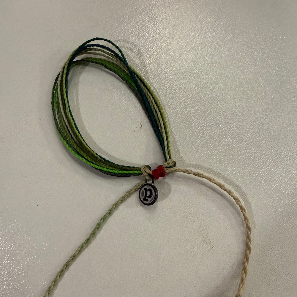 Green and dark green Pura Vida bracelet